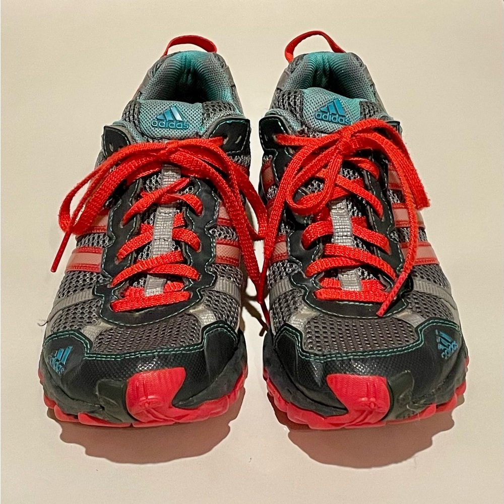 Women’s Adidas Thrasher Trail Sneakers Sz 8 in Excellent Used Condition